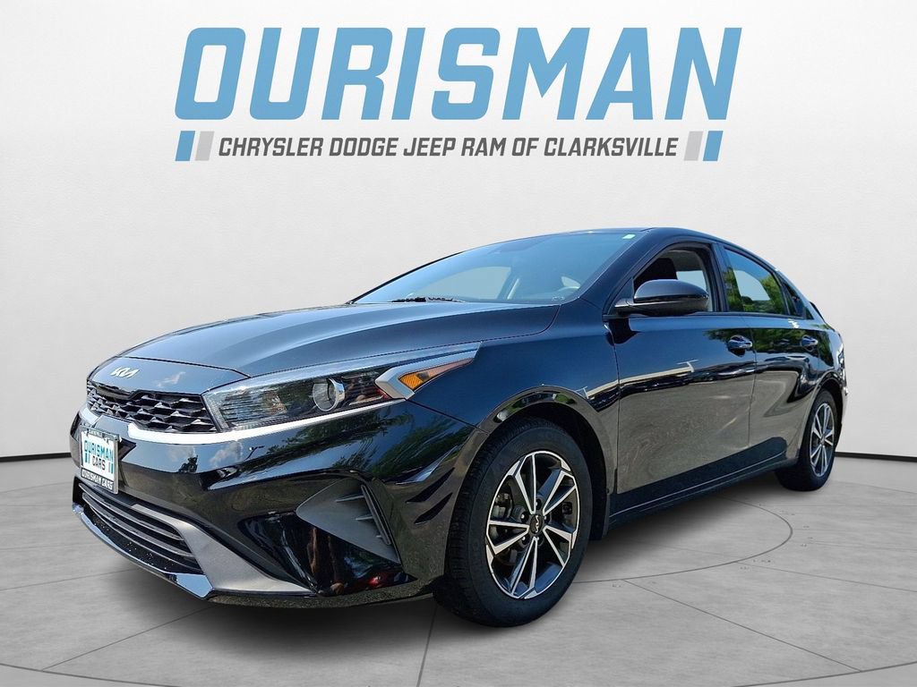 Used 2023 Kia Forte LXS FWD image 3