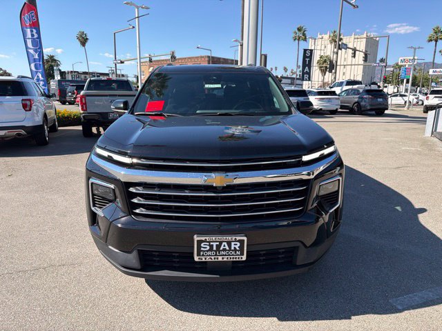Used 2026 Chevrolet Traverse LT FWD image 2