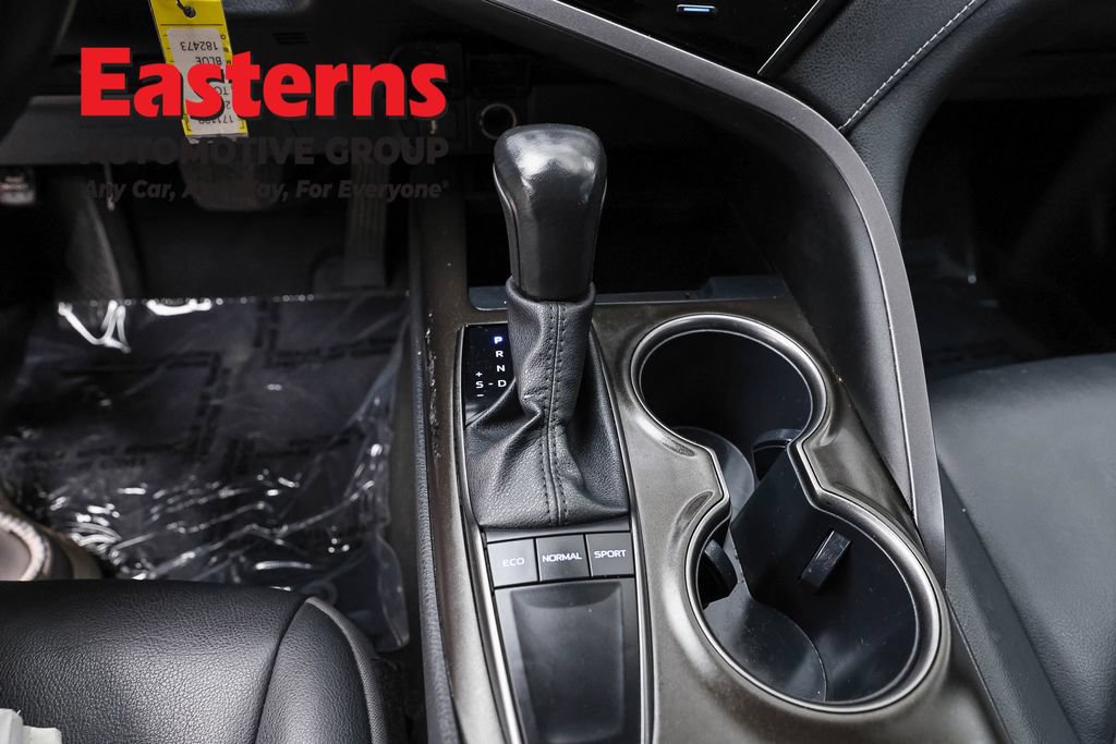 Used 2023 Toyota Camry SE FWD image 14