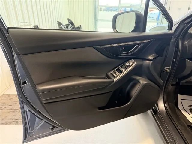 Used 2021 Subaru Crosstrek 2.0i Premium w/ Moonroof Package AWD/4WD image 8