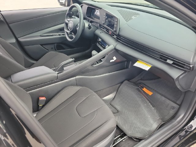 New 2026 Hyundai Elantra Sport FWD image 20