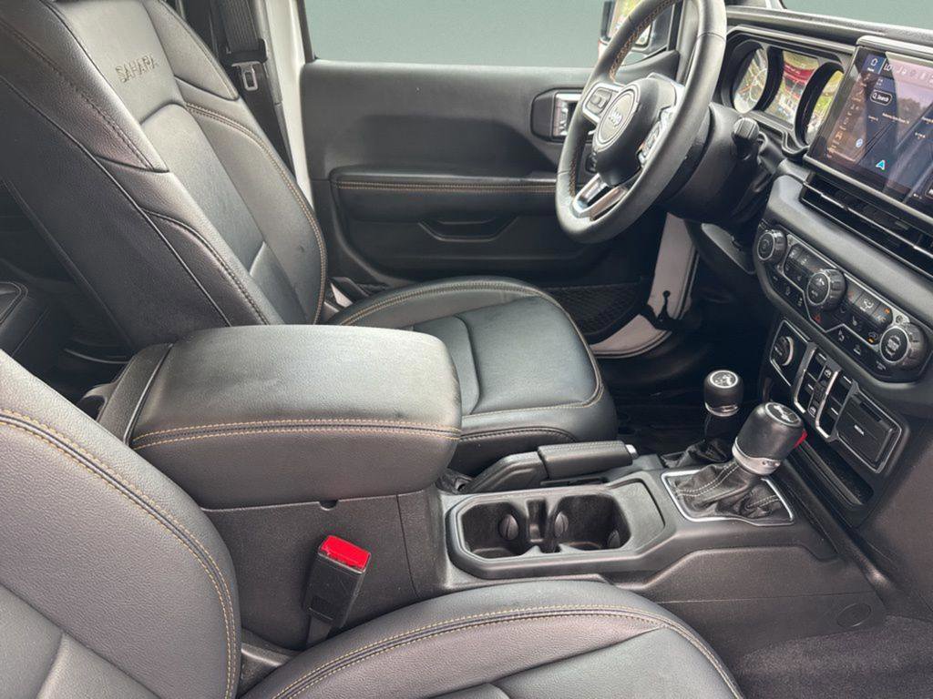 Used 2024 Jeep Wrangler Sahara w/ Technology Group image 22