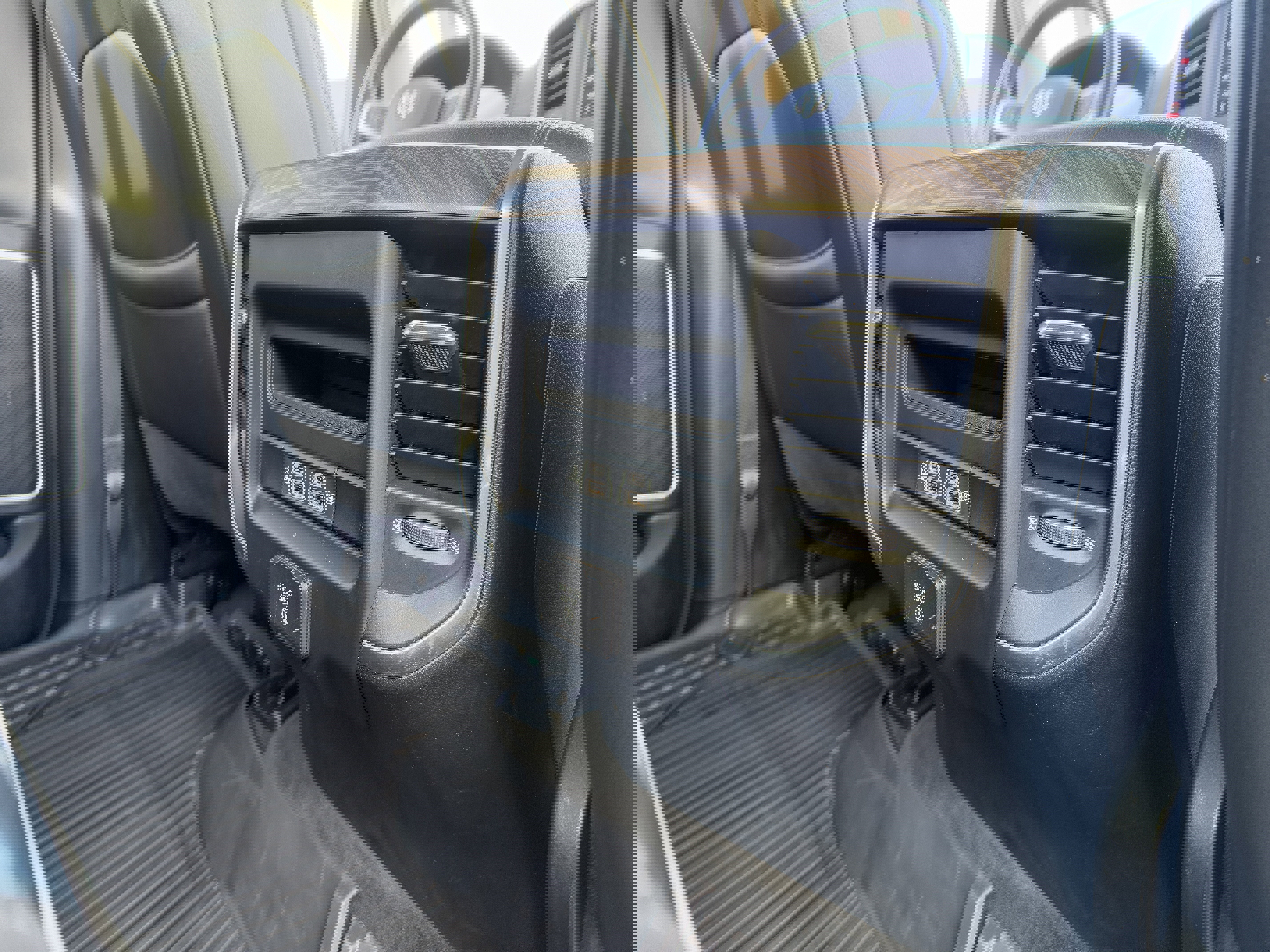 Used 2020 RAM 1500 Laramie image 30