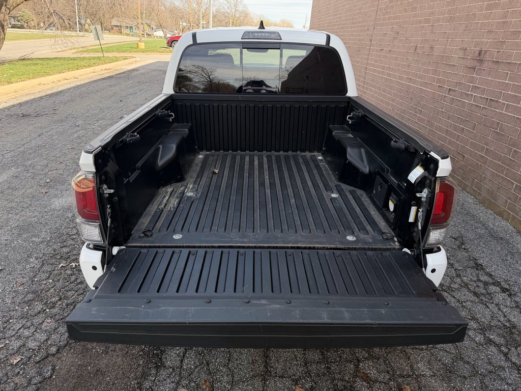Used 2023 Toyota Tacoma TRD Sport w/ Advanced Technology Package AWD/4WD image 6