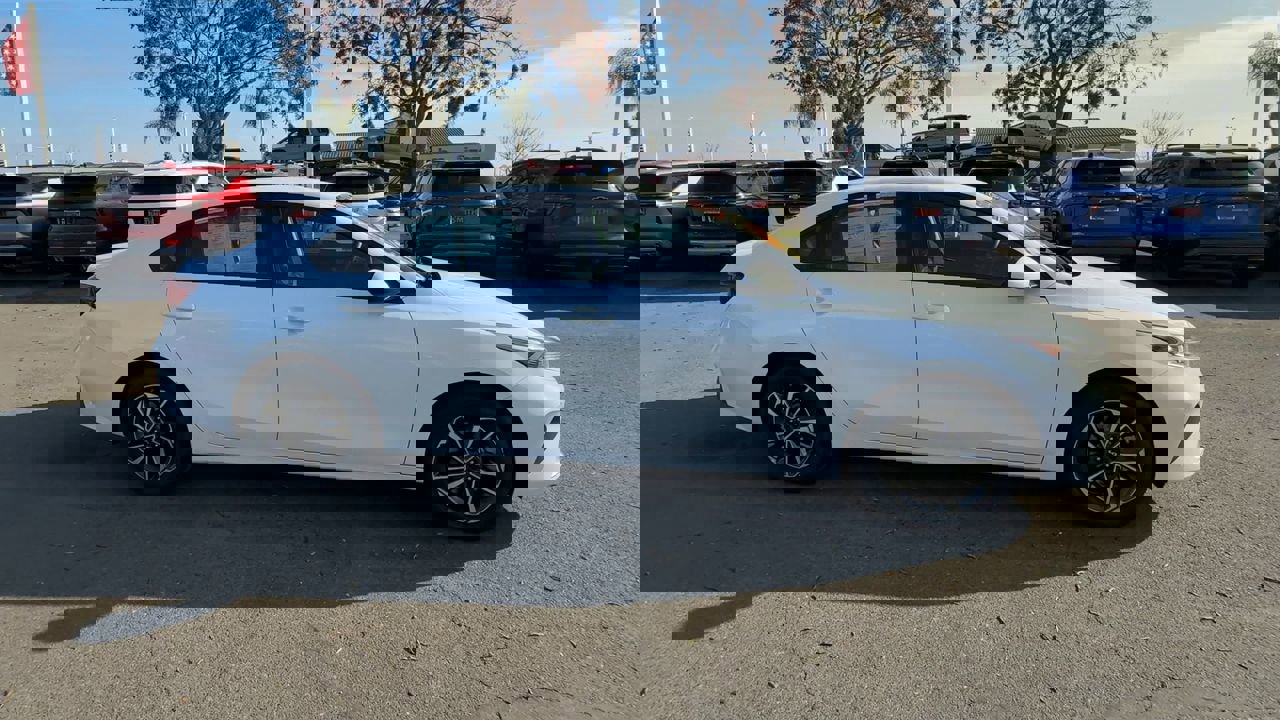 Used 2024 Kia Forte LXS image 8