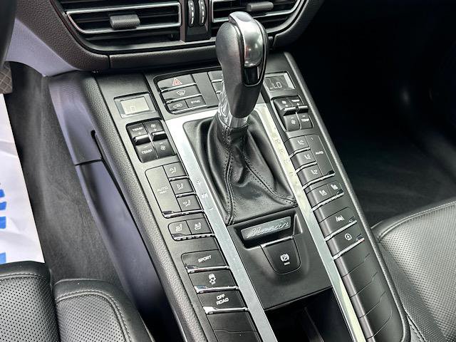 Used 2021 Porsche Macan image 28