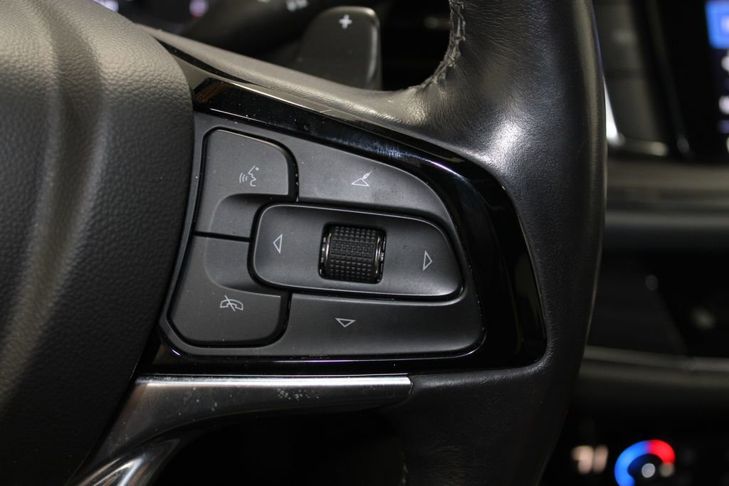 Used 2024 Buick Enclave Premium image 39