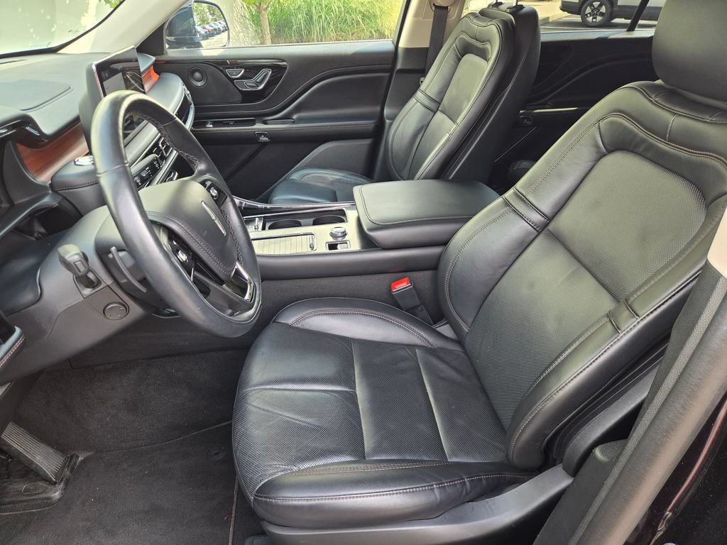Used 2024 Lincoln Aviator Reserve AWD/4WD image 25