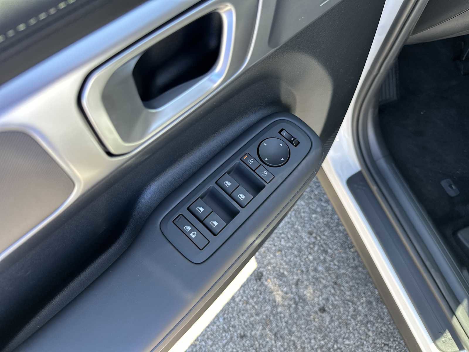 New 2026 Hyundai Santa Fe SEL FWD image 15