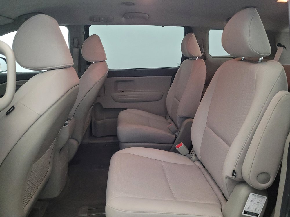 Used 2016 Kia Sedona LX w/ LX Convenience Package FWD image 18