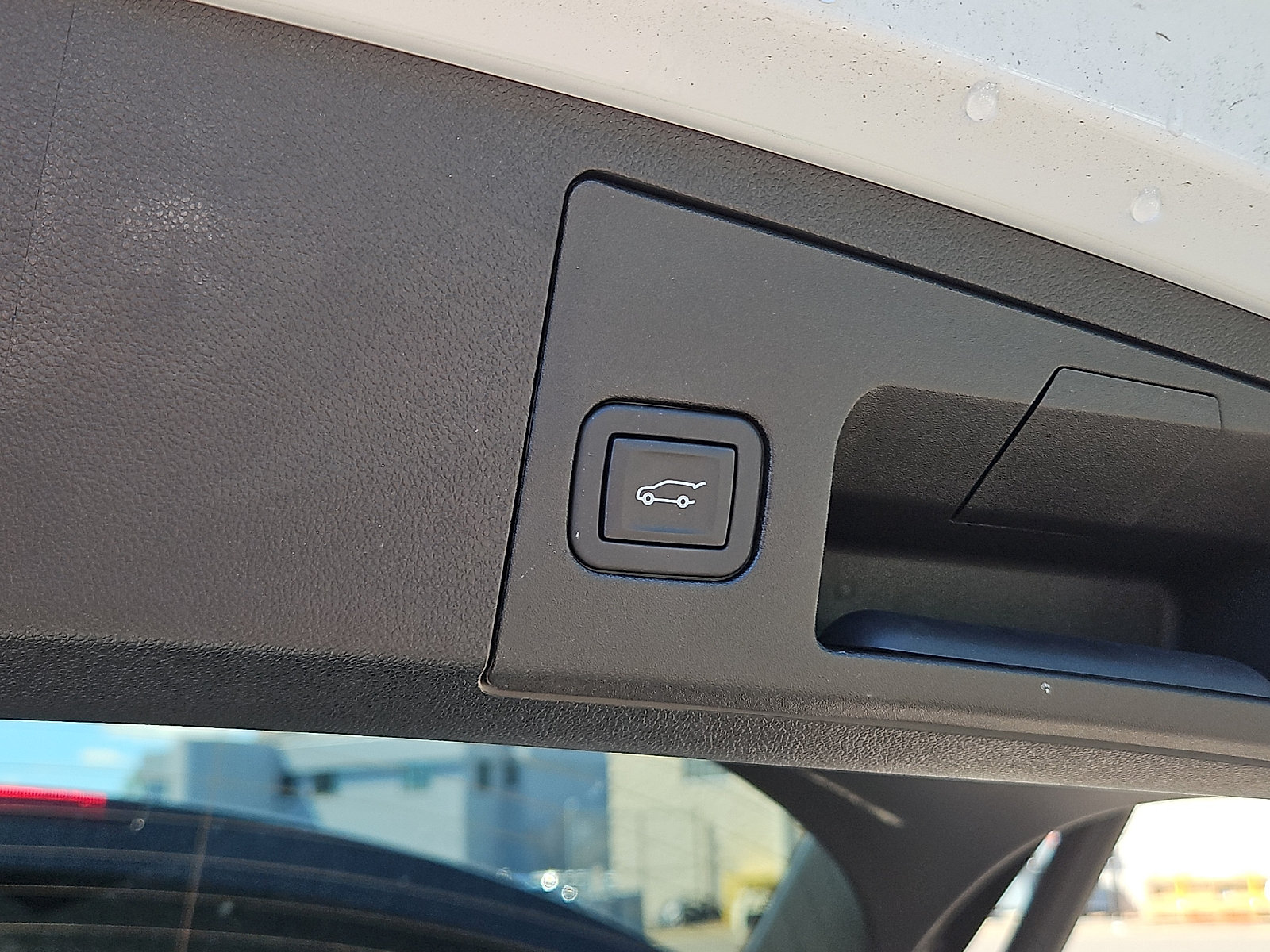 Certified 2023 Cadillac XT4 Luxury w/ Cold Weather Package AWD/4WD image 30
