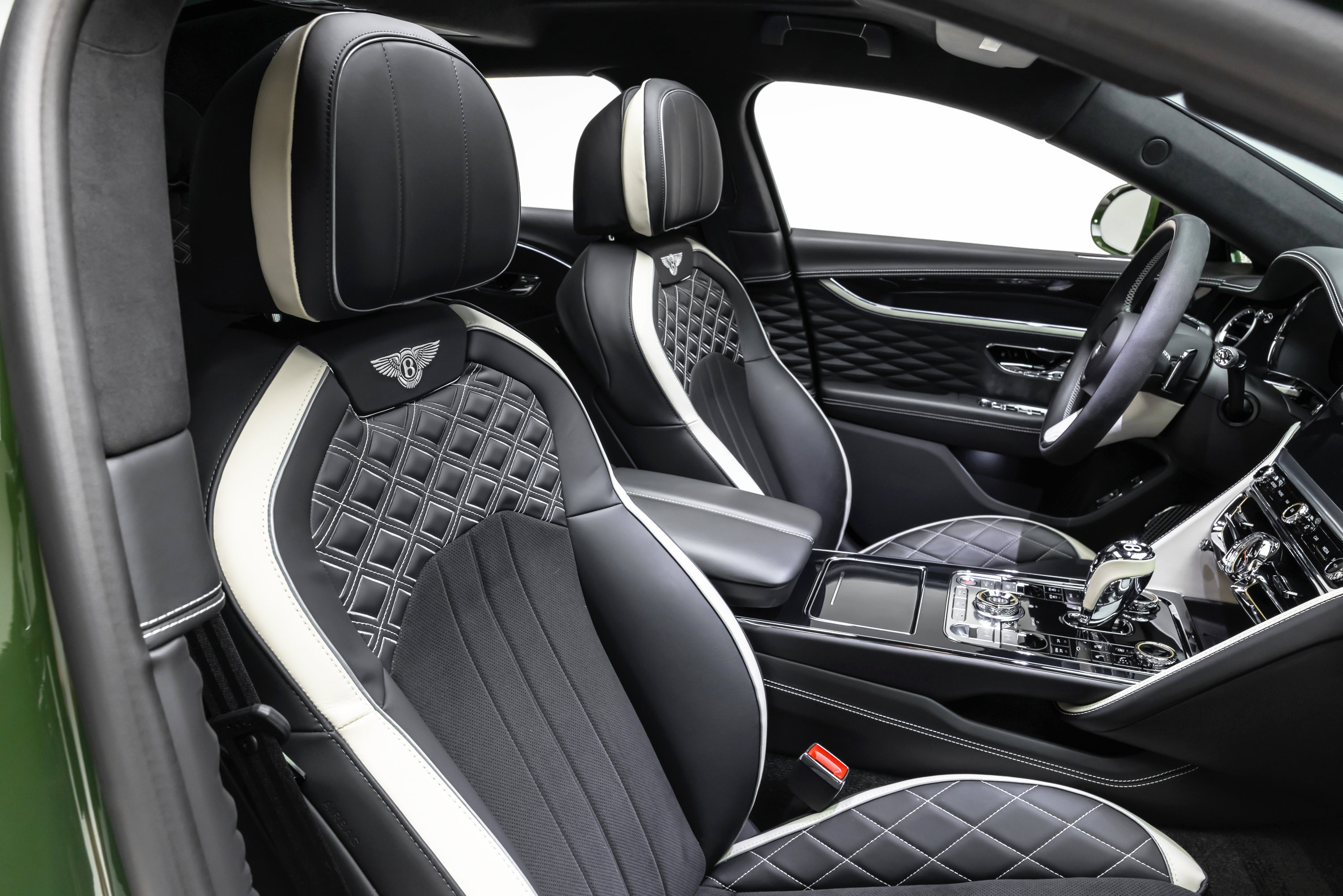 Used 2024 Bentley Flying Spur W12 AWD/4WD image 48