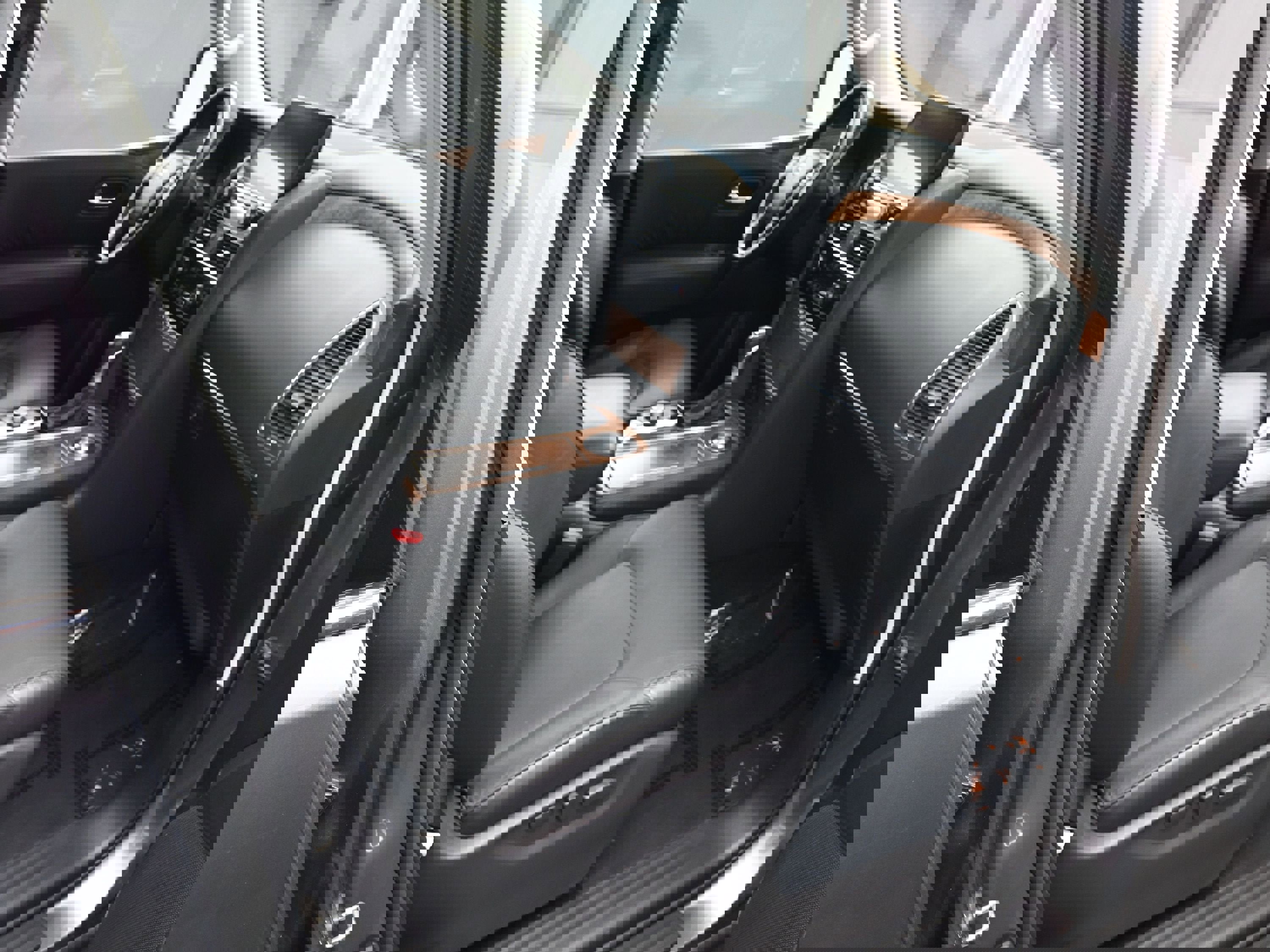 Used 2023 Nissan Armada SL image 80