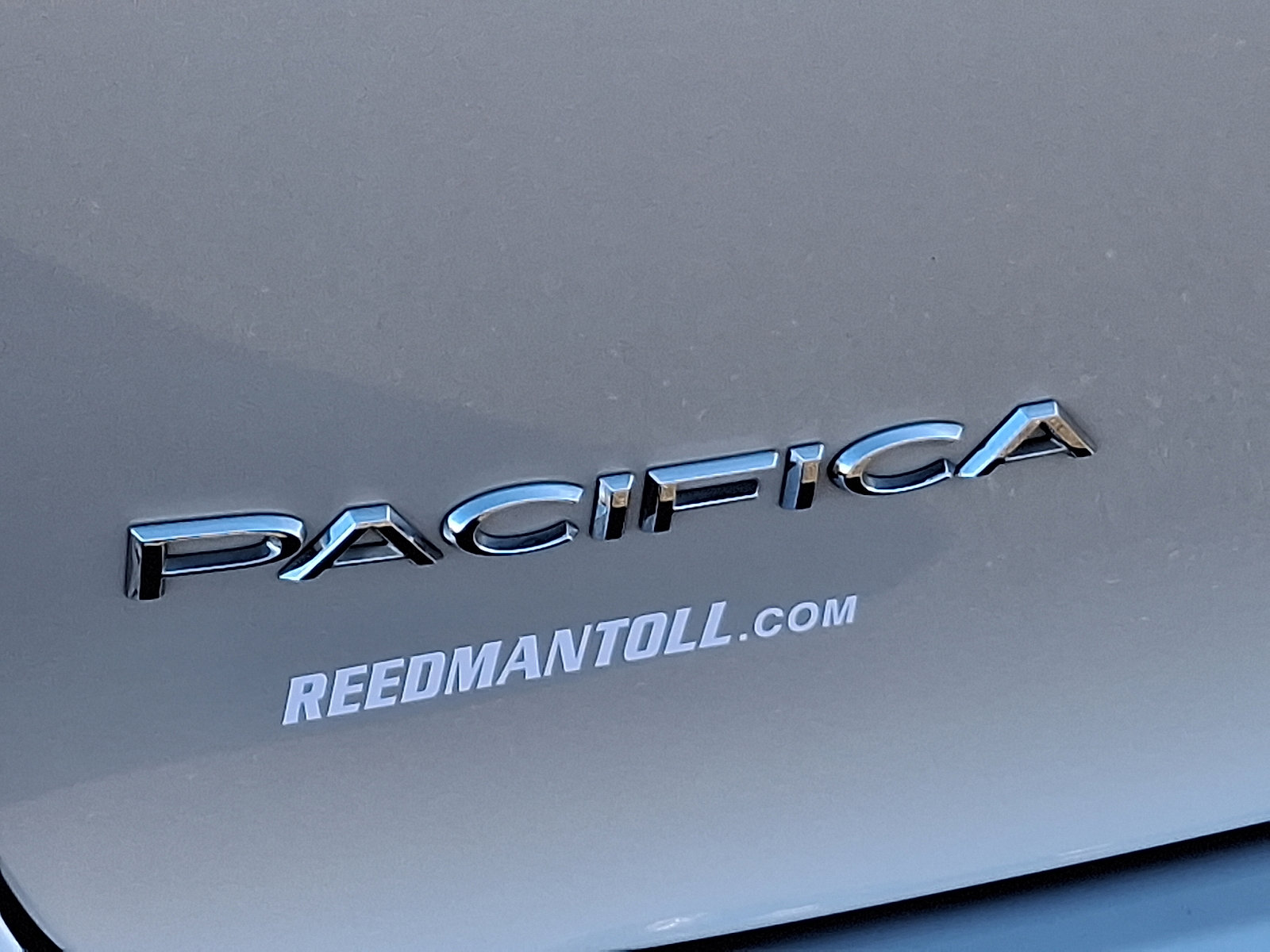Used 2024 Chrysler Pacifica Touring-L FWD image 31