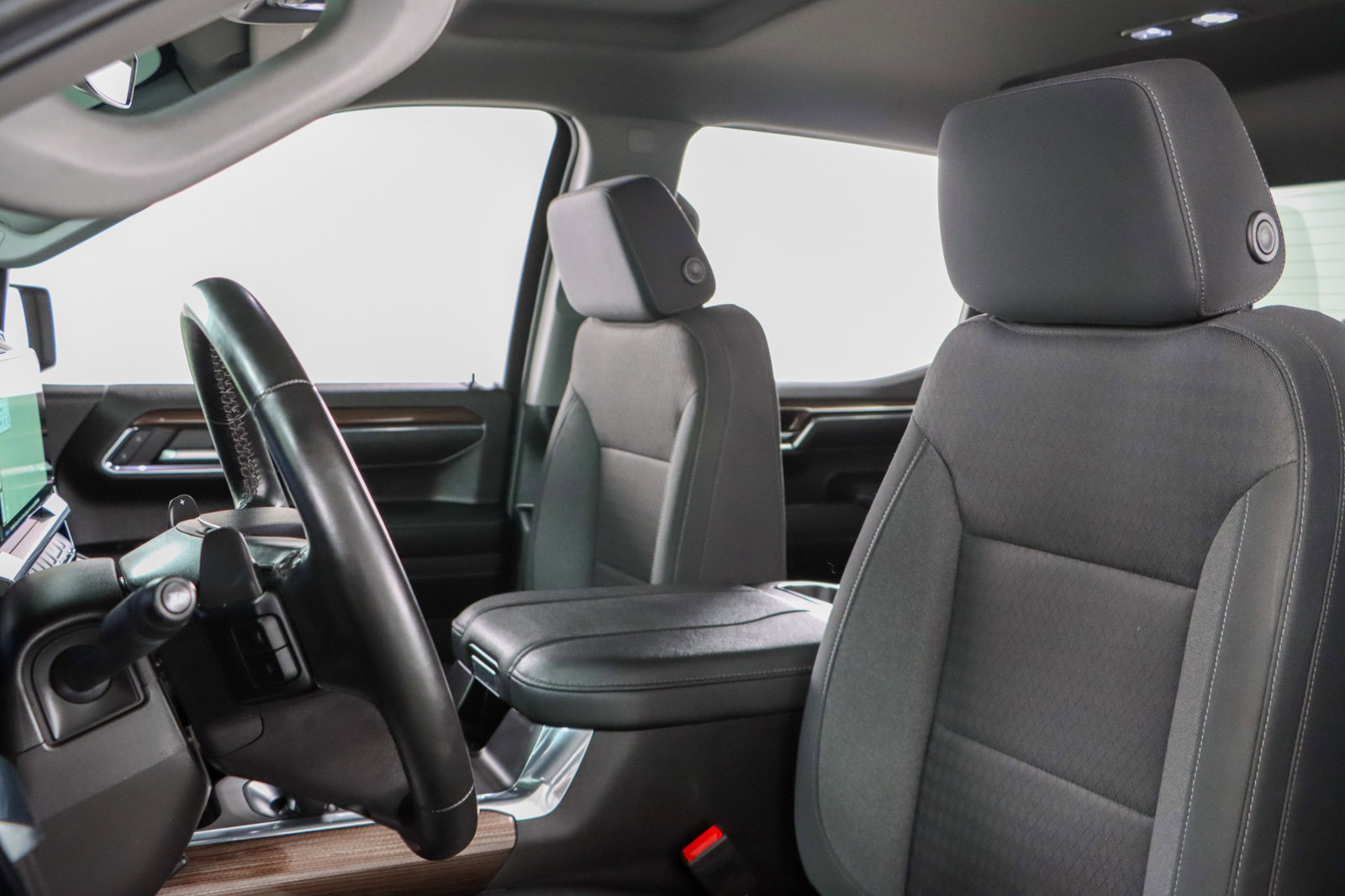 Used 2023 Chevrolet Silverado 1500 RST image 25