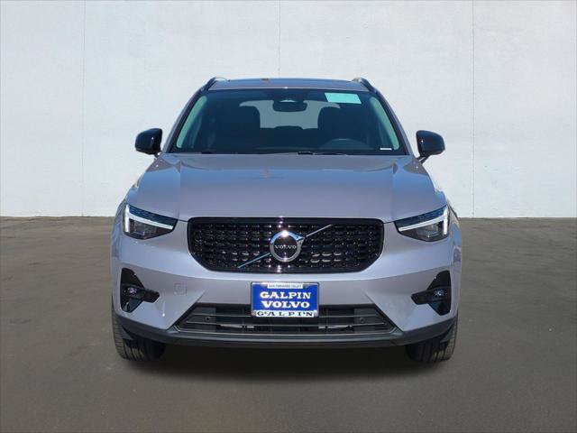 New 2026 Volvo XC40 B5 Ultra w/ Climate Package AWD/4WD image 4