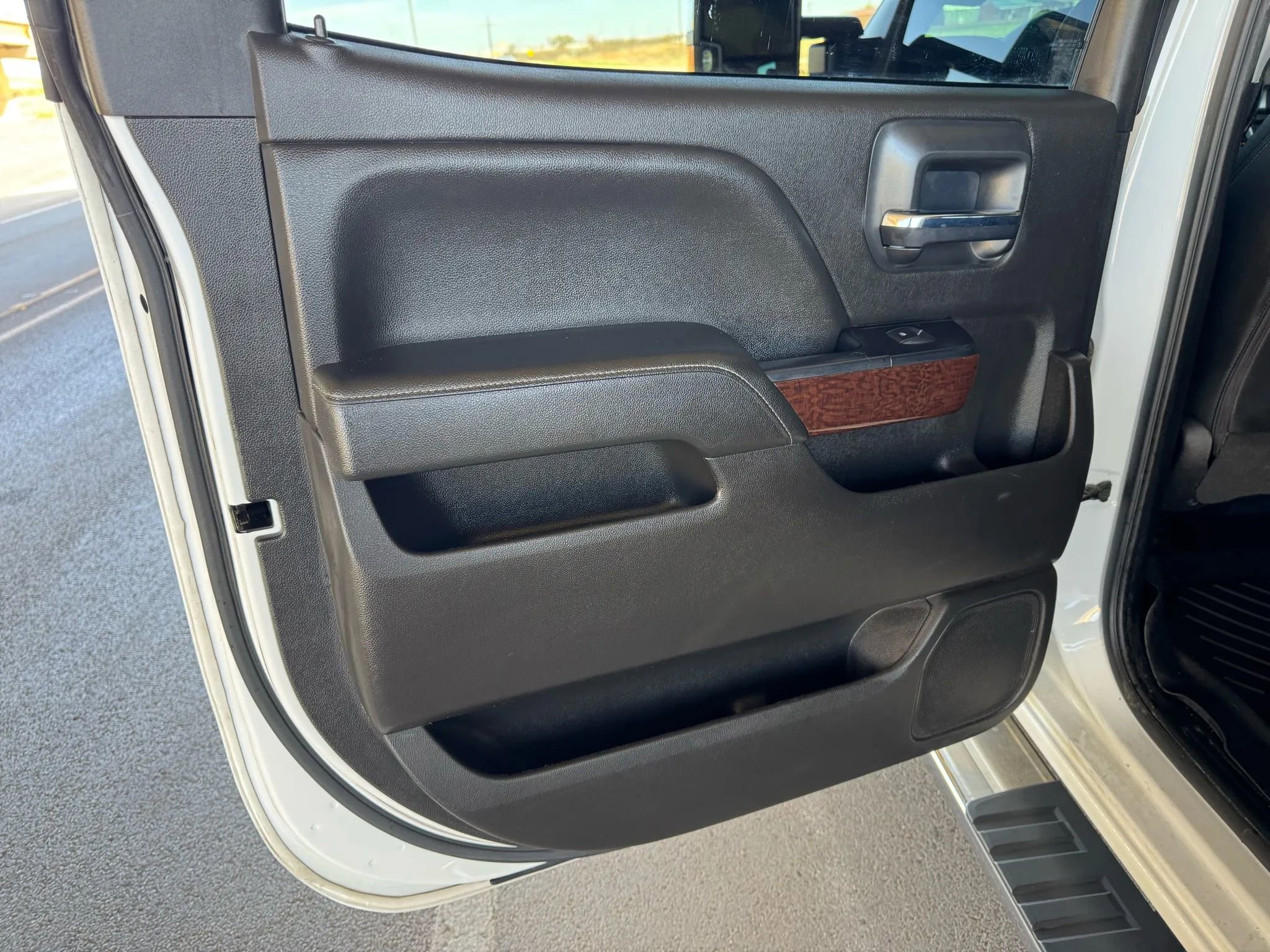 Used 2018 GMC Sierra 3500 SLT w/ Duramax Plus Package image 20