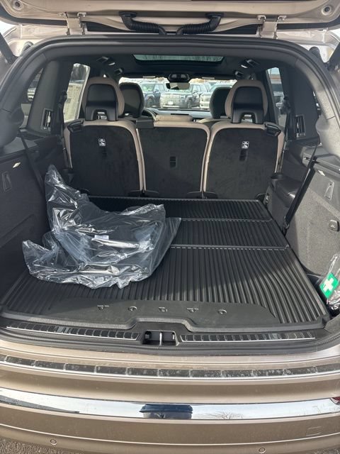 New 2026 Volvo XC90 T8 Plus w/ Protection Package Premier AWD/4WD image 29