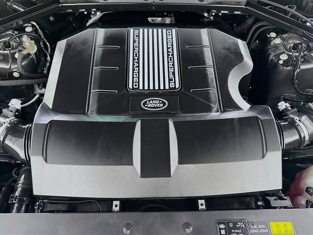Certified 2024 Land Rover Defender 110 V8 AWD/4WD image 32