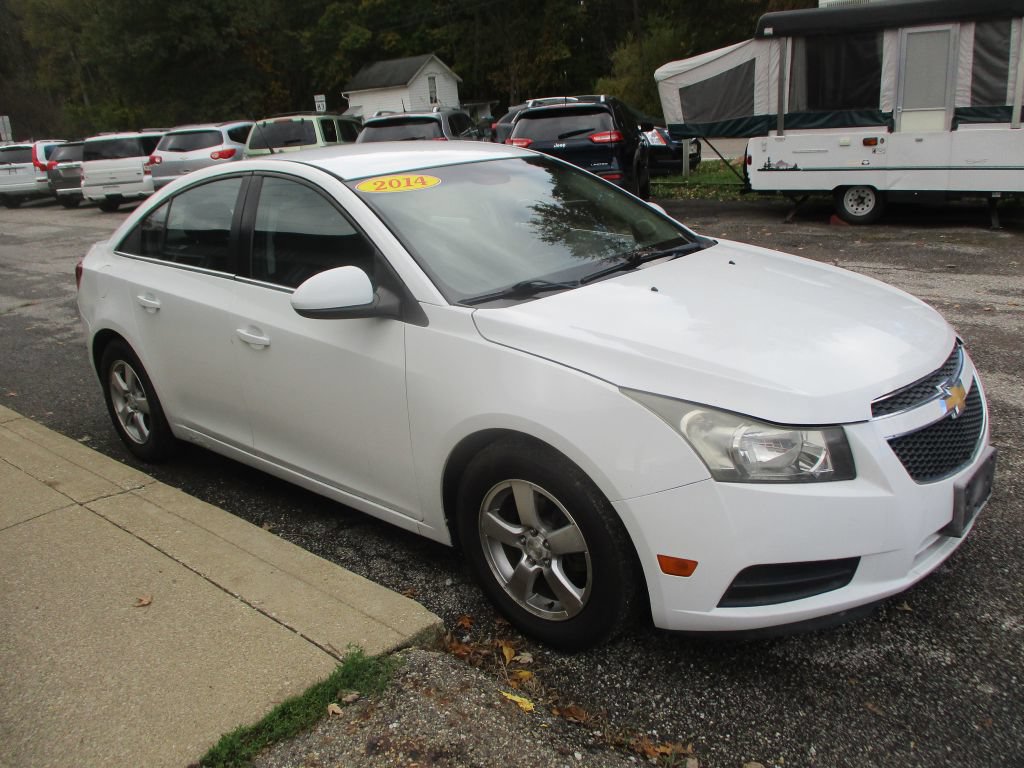 Used 2014 Chevrolet Cruze LT FWD image 1