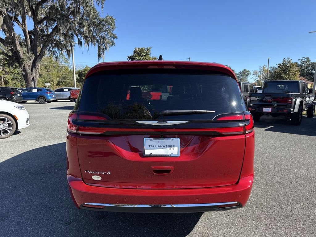 New 2026 Chrysler Pacifica Select image 4