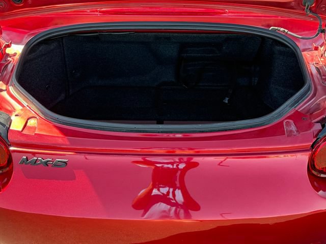 Used 2016 MAZDA MX-5 Miata Club RWD image 4