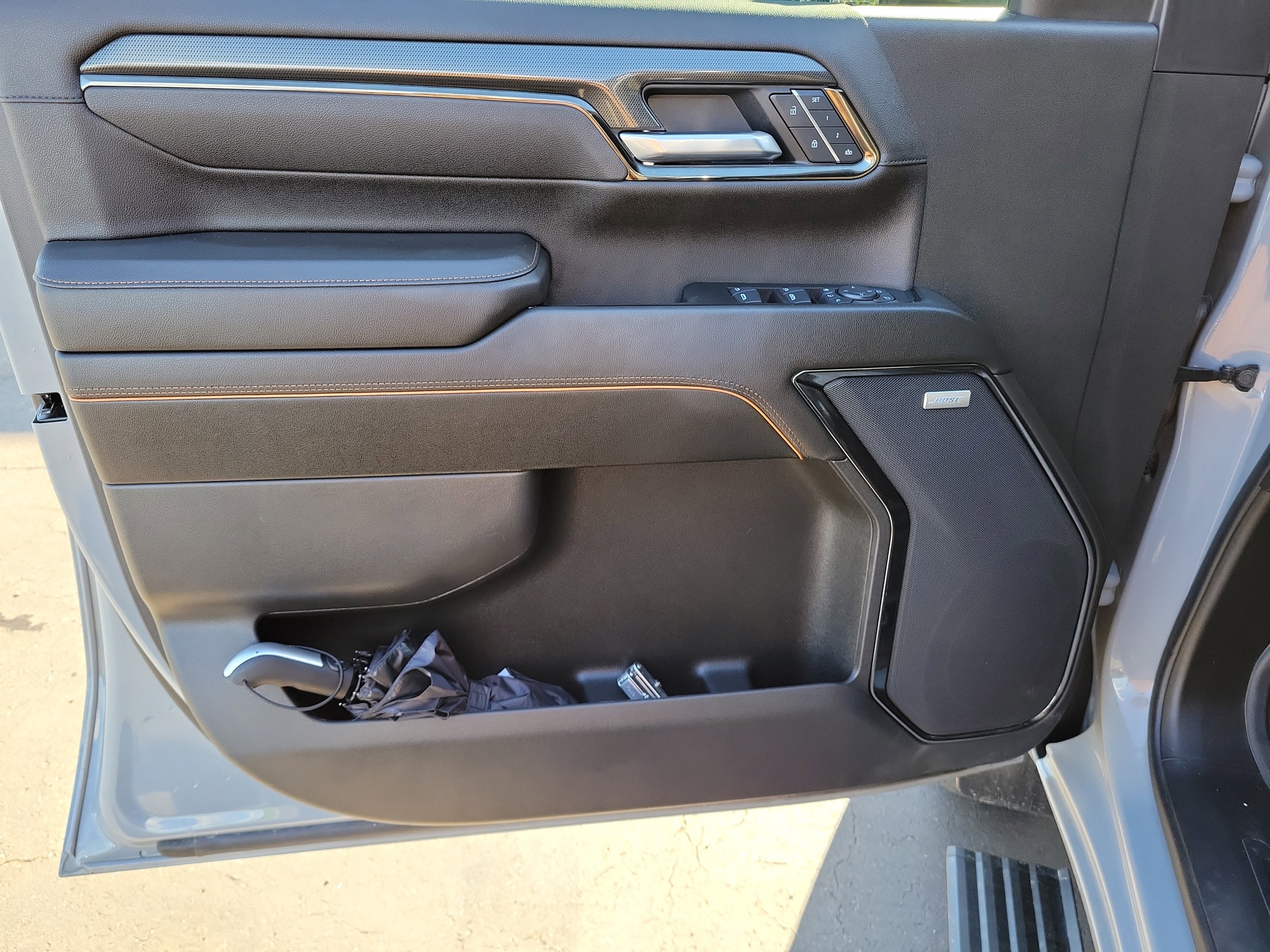 Used 2025 GMC Sierra 3500 AT4 w/ AT4 Premium Plus Package image 18