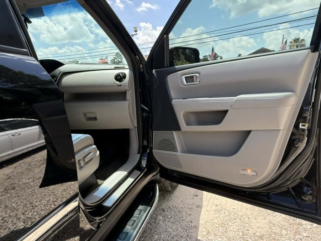 Used 2015 Honda Pilot Touring image 10