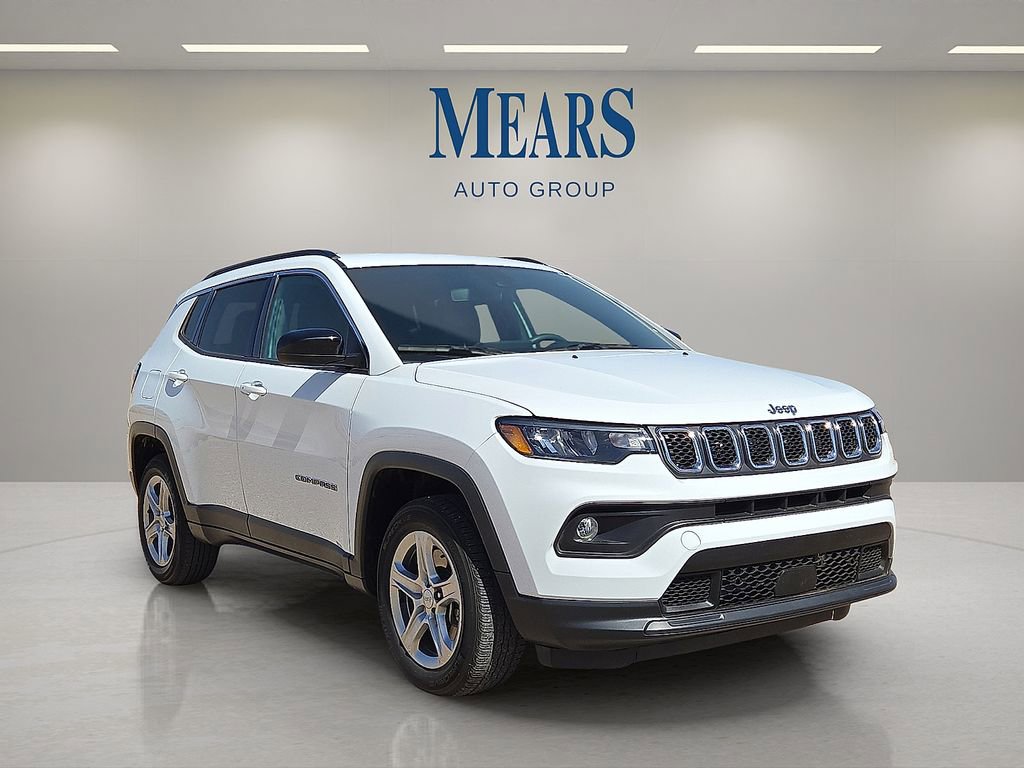 Used 2024 Jeep Compass Latitude image 7