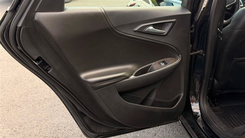 Used 2018 Chevrolet Malibu Premier w/ Premier Sun and Wheel Package FWD image 44