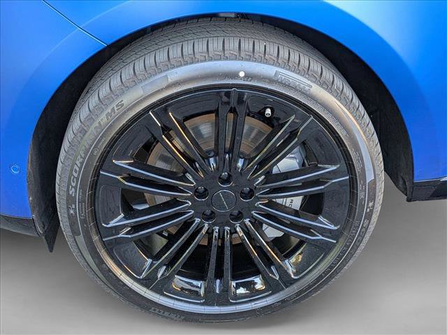 New 2026 Land Rover Range Rover SE image 9