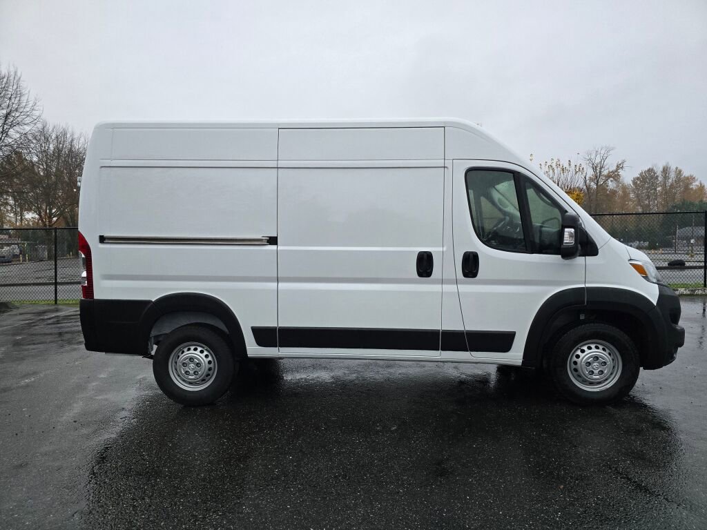 New 2026 RAM ProMaster 1500 w/ Premium Convenience Group image 3