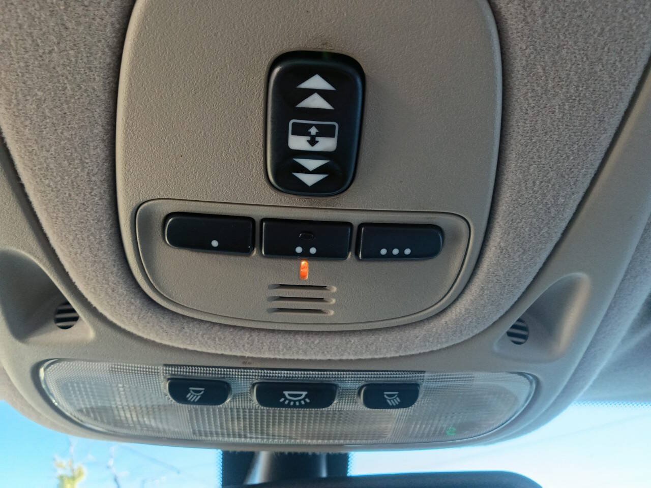 Used 2004 Jaguar XJ8 RWD image 26