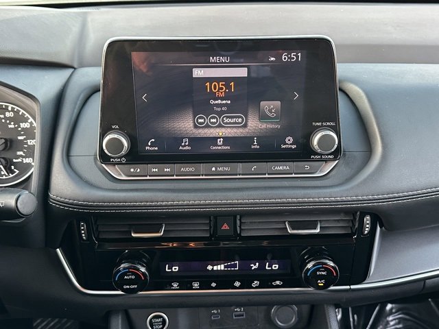 Used 2023 Nissan Rogue SV image 30