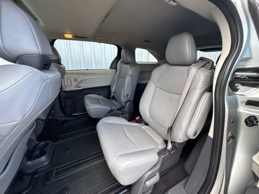 Used 2021 Toyota Sienna XLE w/ XLE Plus Package AWD/4WD image 35