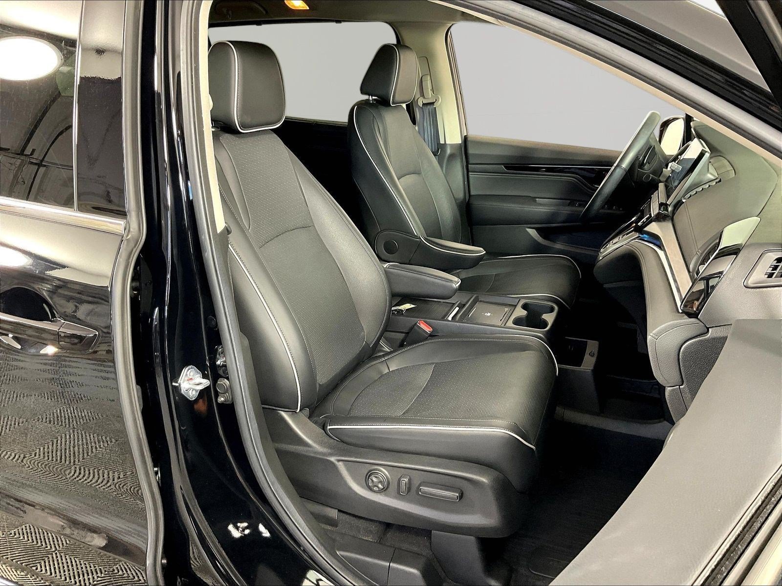 Used 2025 Honda Odyssey Elite image 30