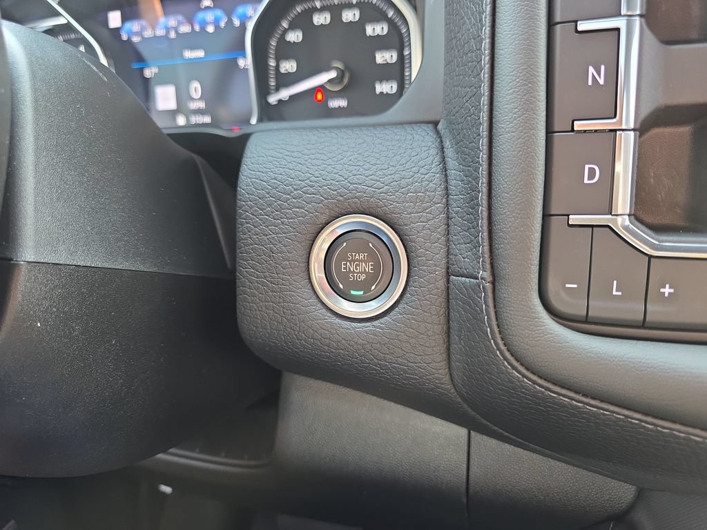 Used 2021 GMC Yukon Denali w/ Denali Premium Package RWD image 23