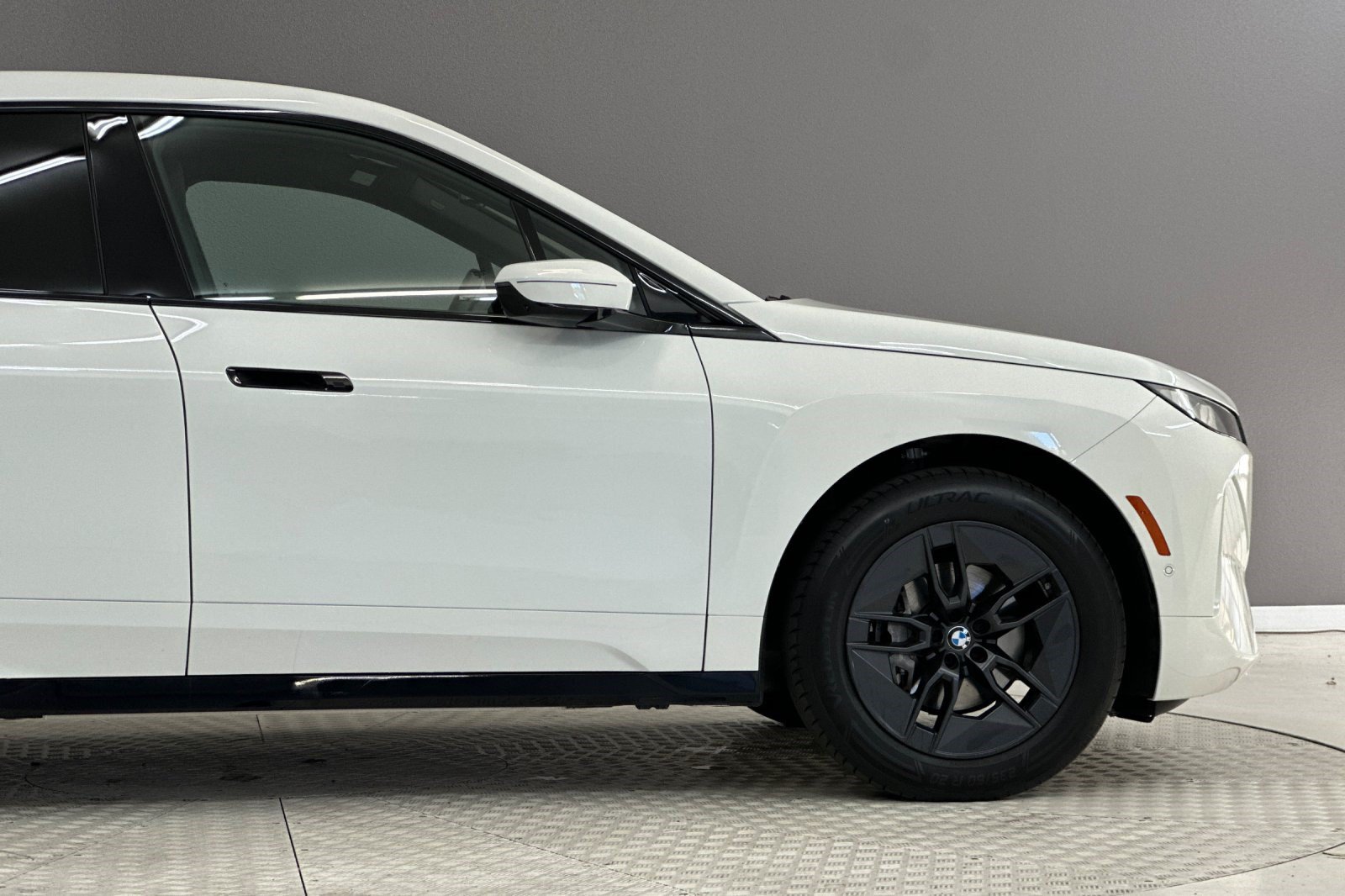 Used 2026 BMW iX xDrive60 AWD/4WD image 36