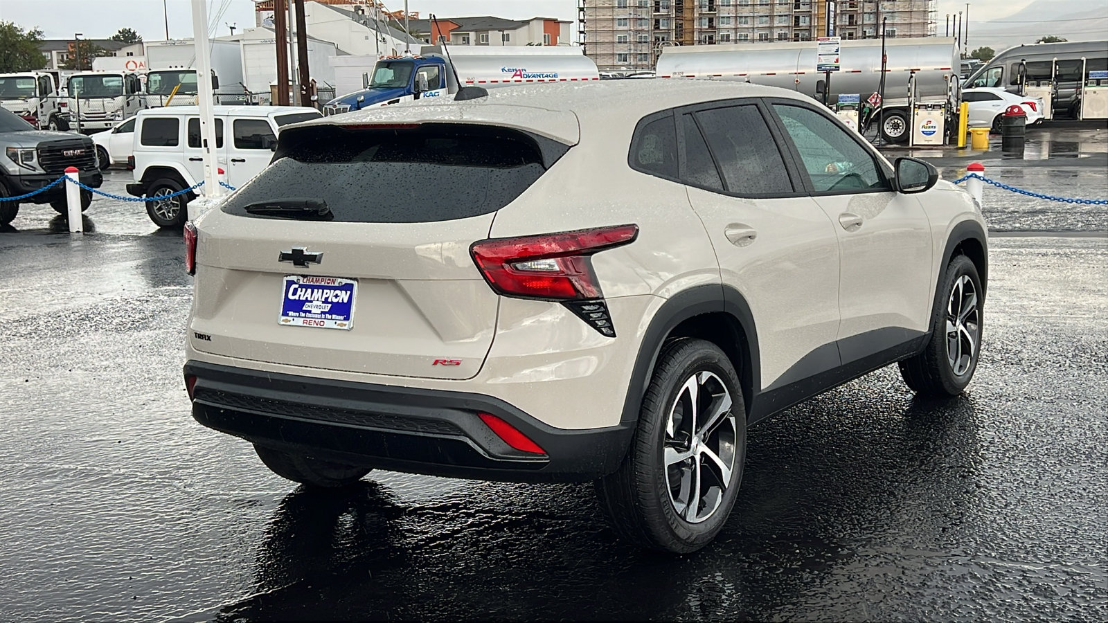 New 2026 Chevrolet Trax RS w/ Sunroof Package FWD image 5