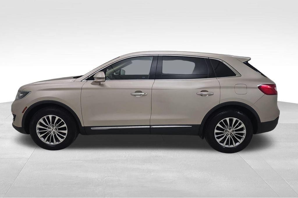 Used 2017 Lincoln MKX Select w/ Select Plus Package AWD/4WD image 6