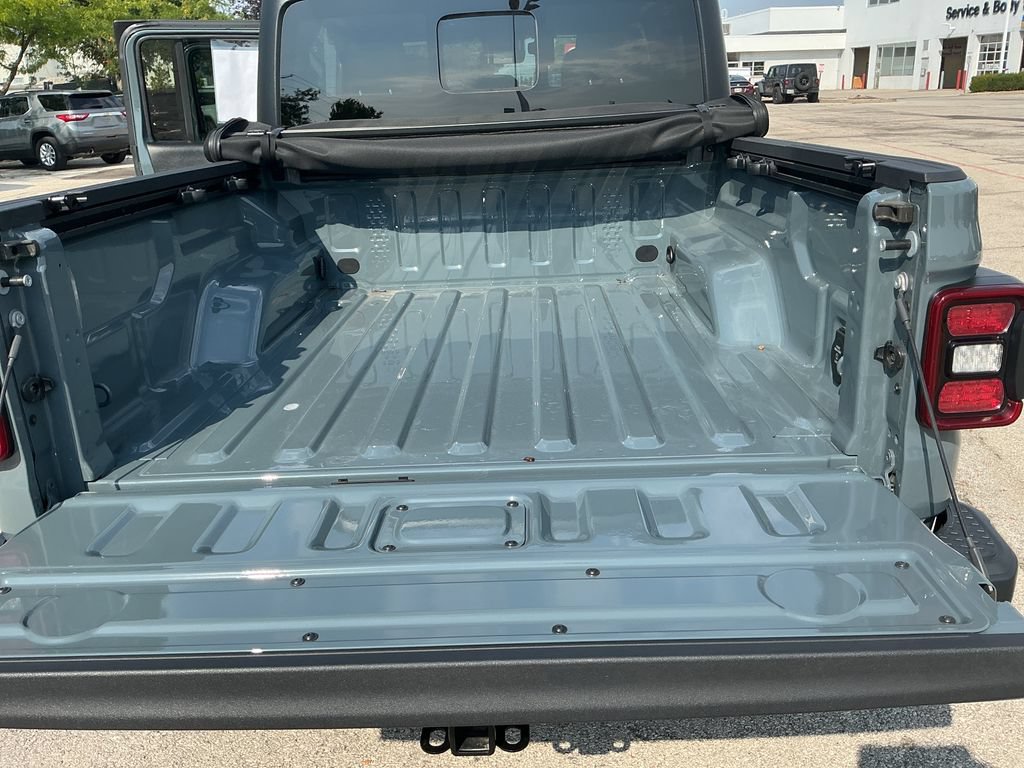 Certified 2024 Jeep Gladiator Sport AWD/4WD image 27