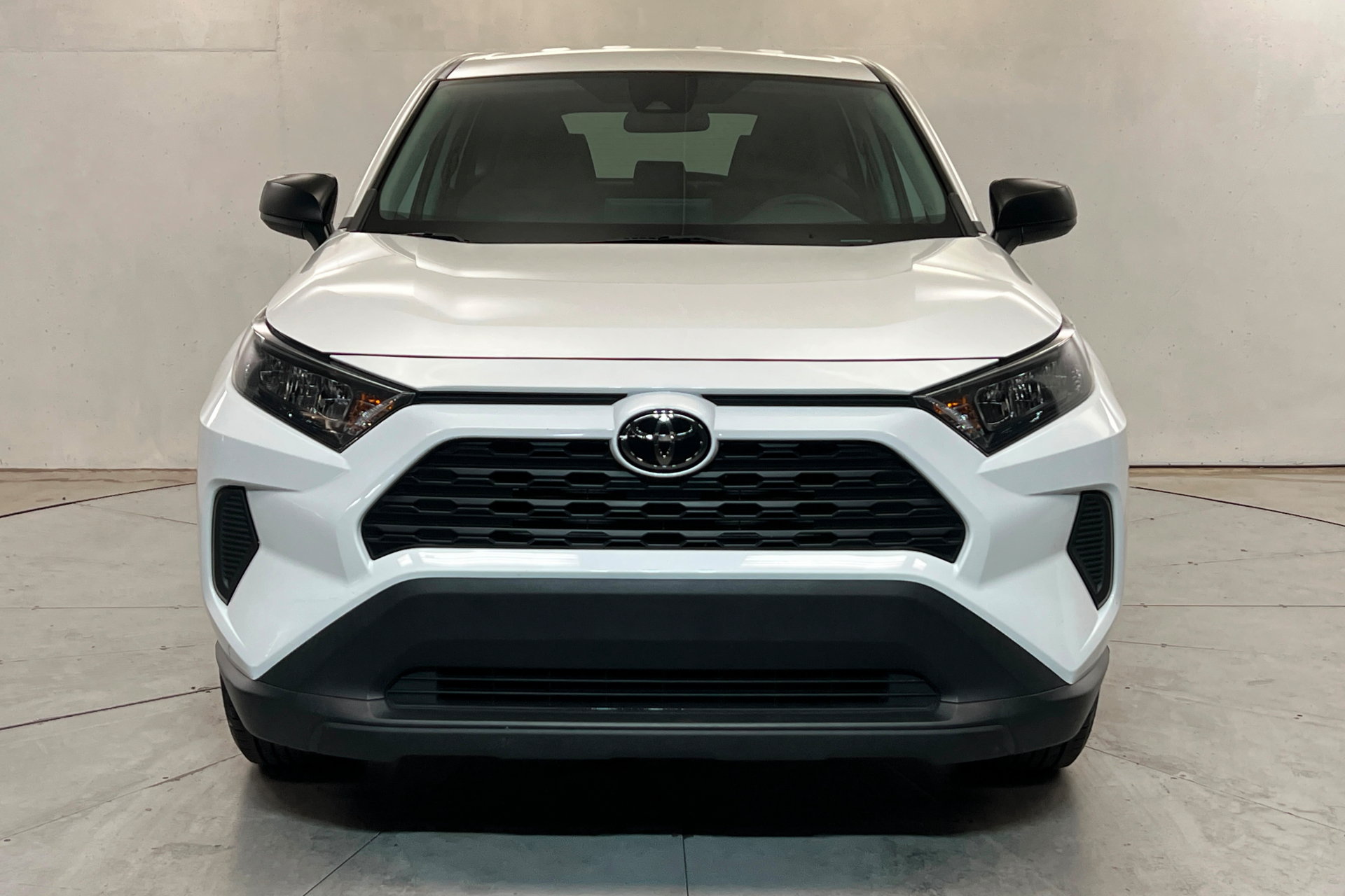 Used 2022 Toyota RAV4 LE FWD image 9