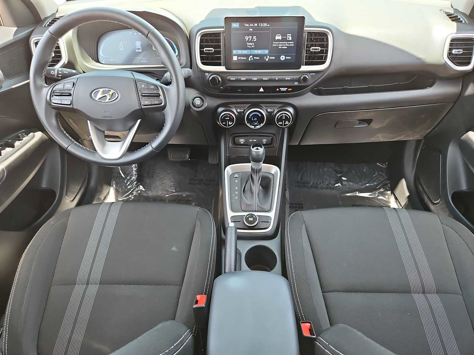 Certified 2024 Hyundai Venue SEL FWD image 15