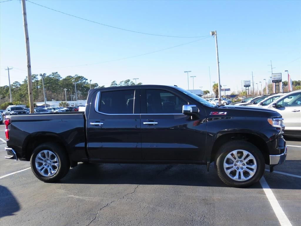 Used 2024 Chevrolet Silverado 1500 LTZ w/ Technology Package image 2