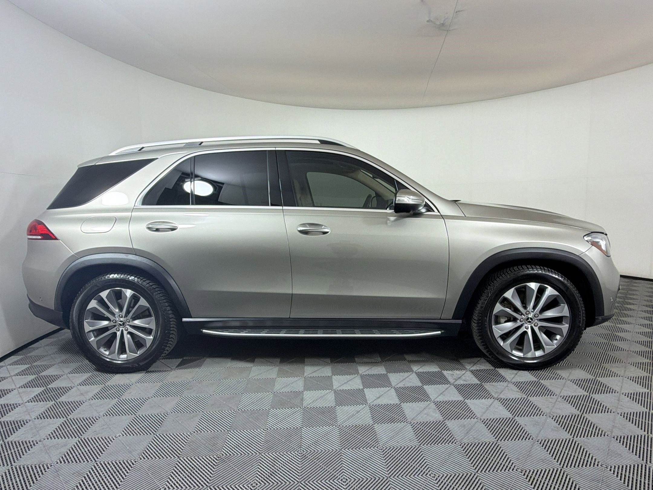 Used 2021 Mercedes-Benz GLE 450 4MATIC image 8