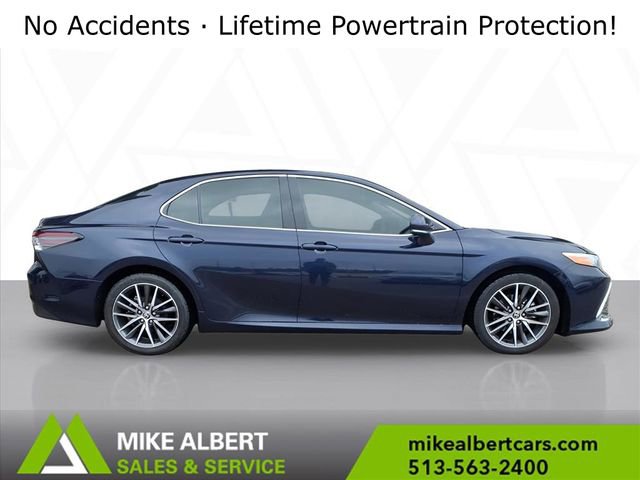 Used 2022 Toyota Camry XLE image 8