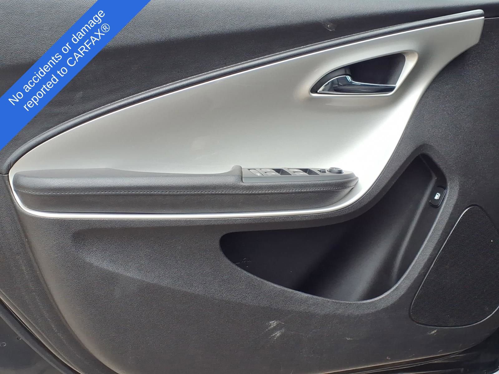 Used 2014 Chevrolet Volt FWD image 16