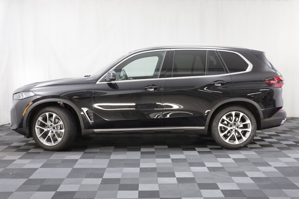 Certified 2024 BMW X5 xDrive40i w/ Premium Package AWD/4WD image 4