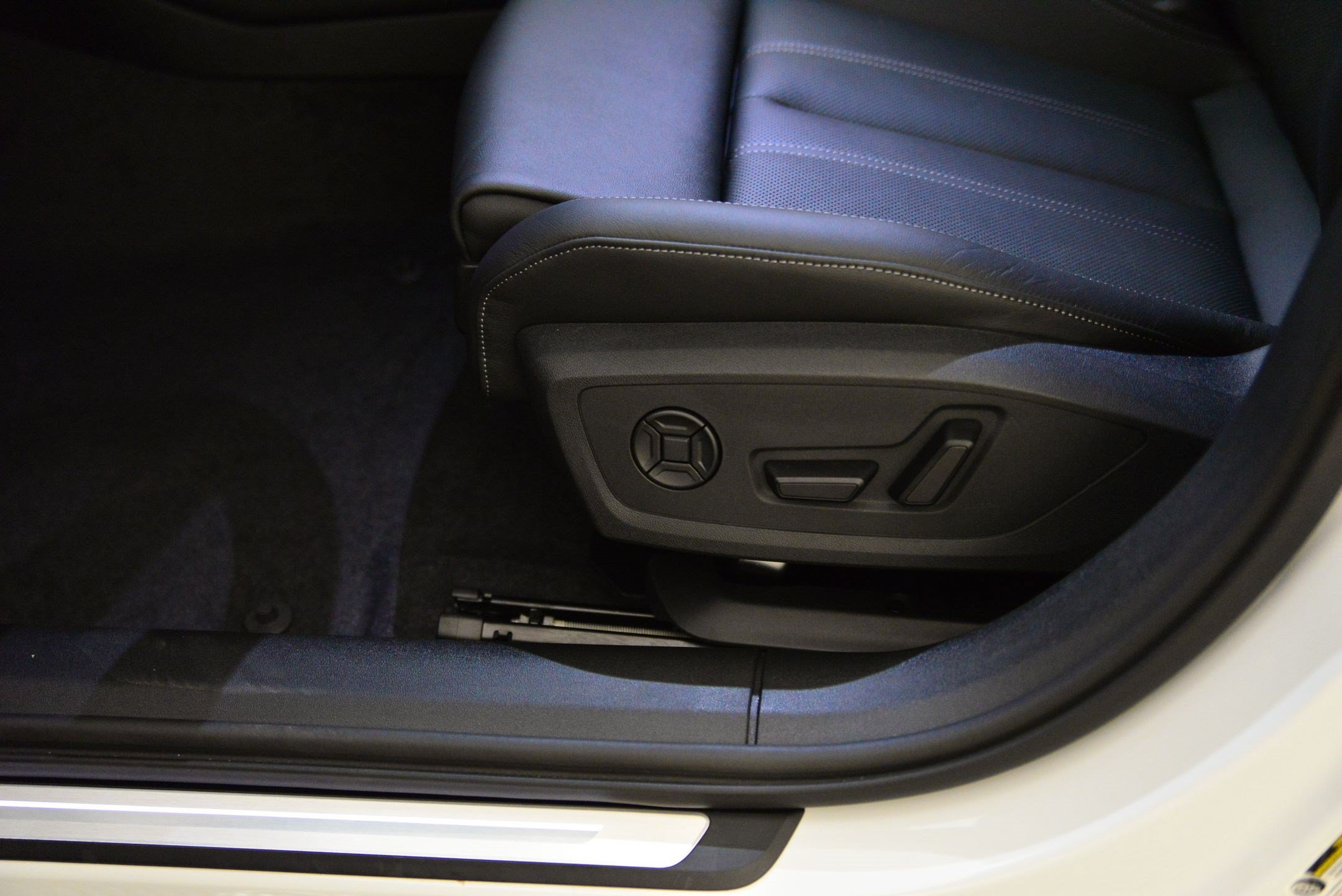 New 2025 Audi A5 Premium Plus w/ Premium Plus AWD/4WD image 22