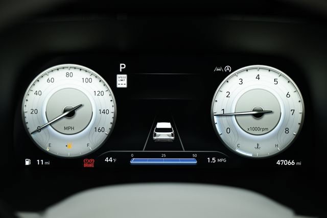 Used 2023 Hyundai Palisade Calligraphy image 32